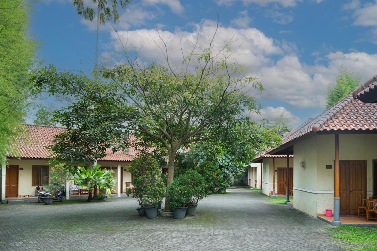 Front One Resort Indraloka Temanggung Dış mekan fotoğraf