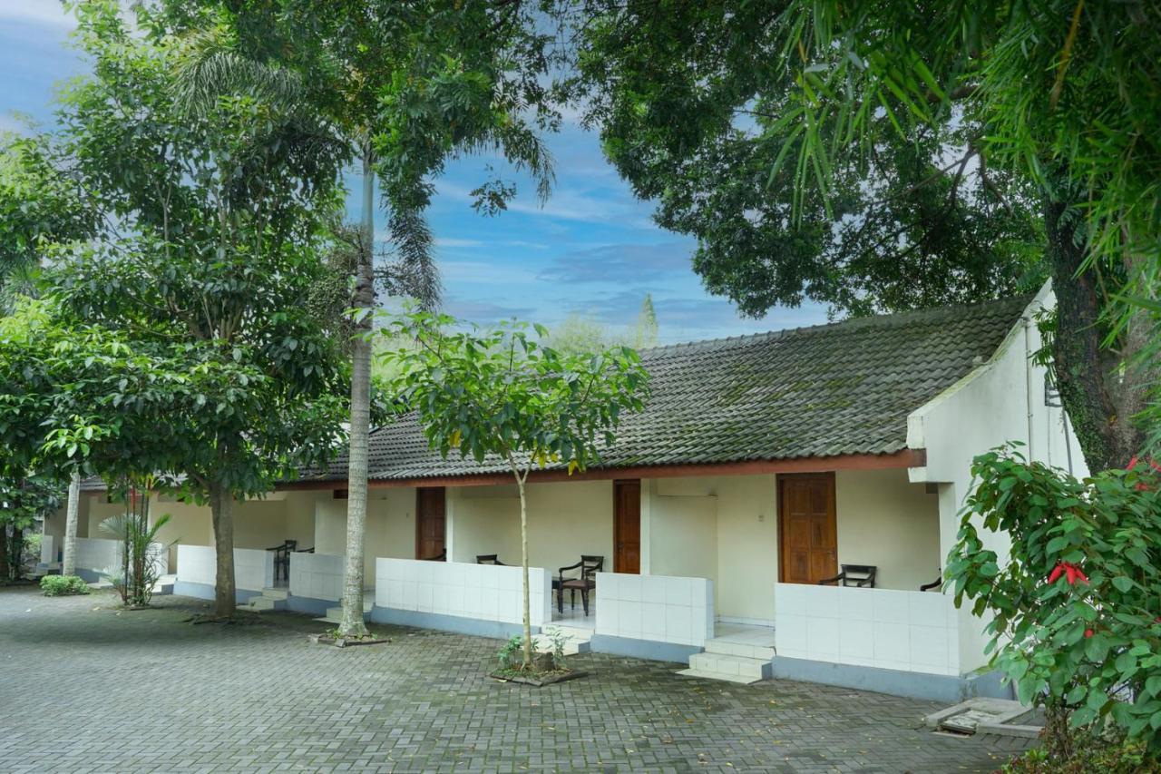 Front One Resort Indraloka Temanggung Dış mekan fotoğraf